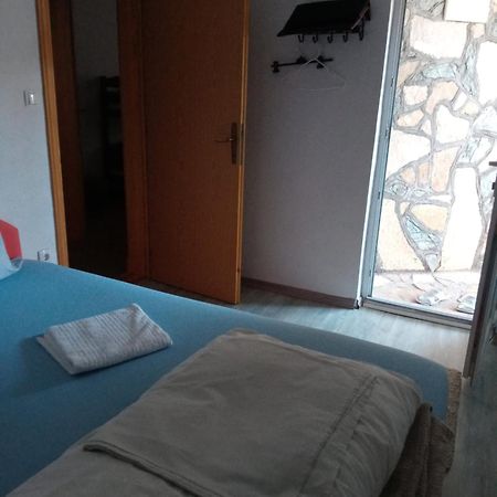 מוסטר Apartman Seno מראה חיצוני תמונה