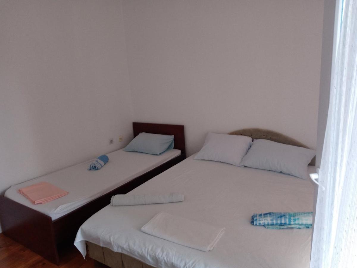 מוסטר Apartman Seno מראה חיצוני תמונה