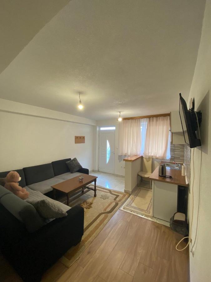 מוסטר Apartman Seno מראה חיצוני תמונה
