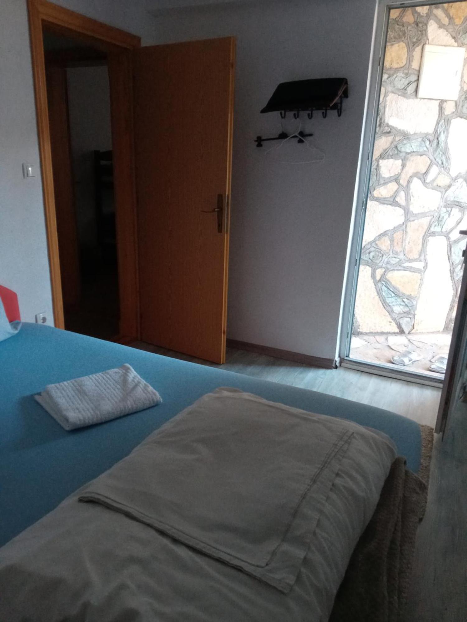 מוסטר Apartman Seno מראה חיצוני תמונה